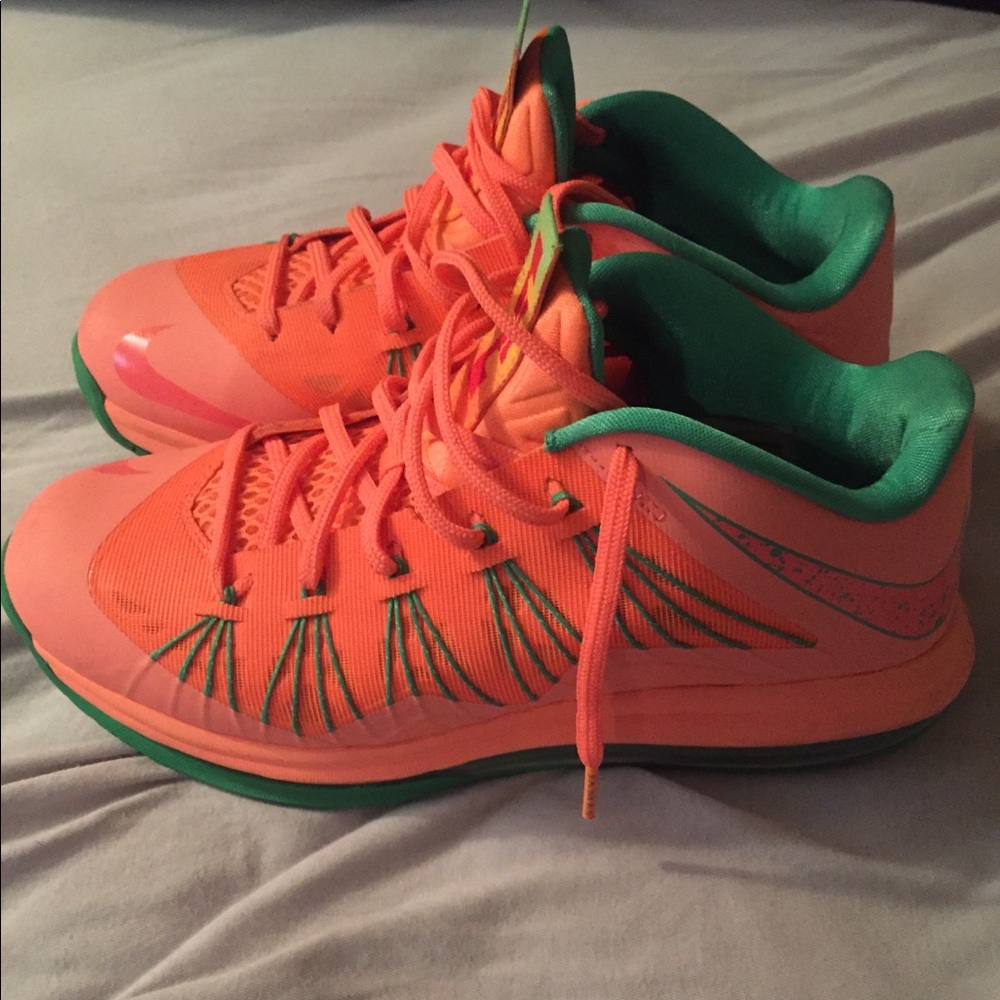 Men’s Lebron’s (Watermelon) Size 8.5